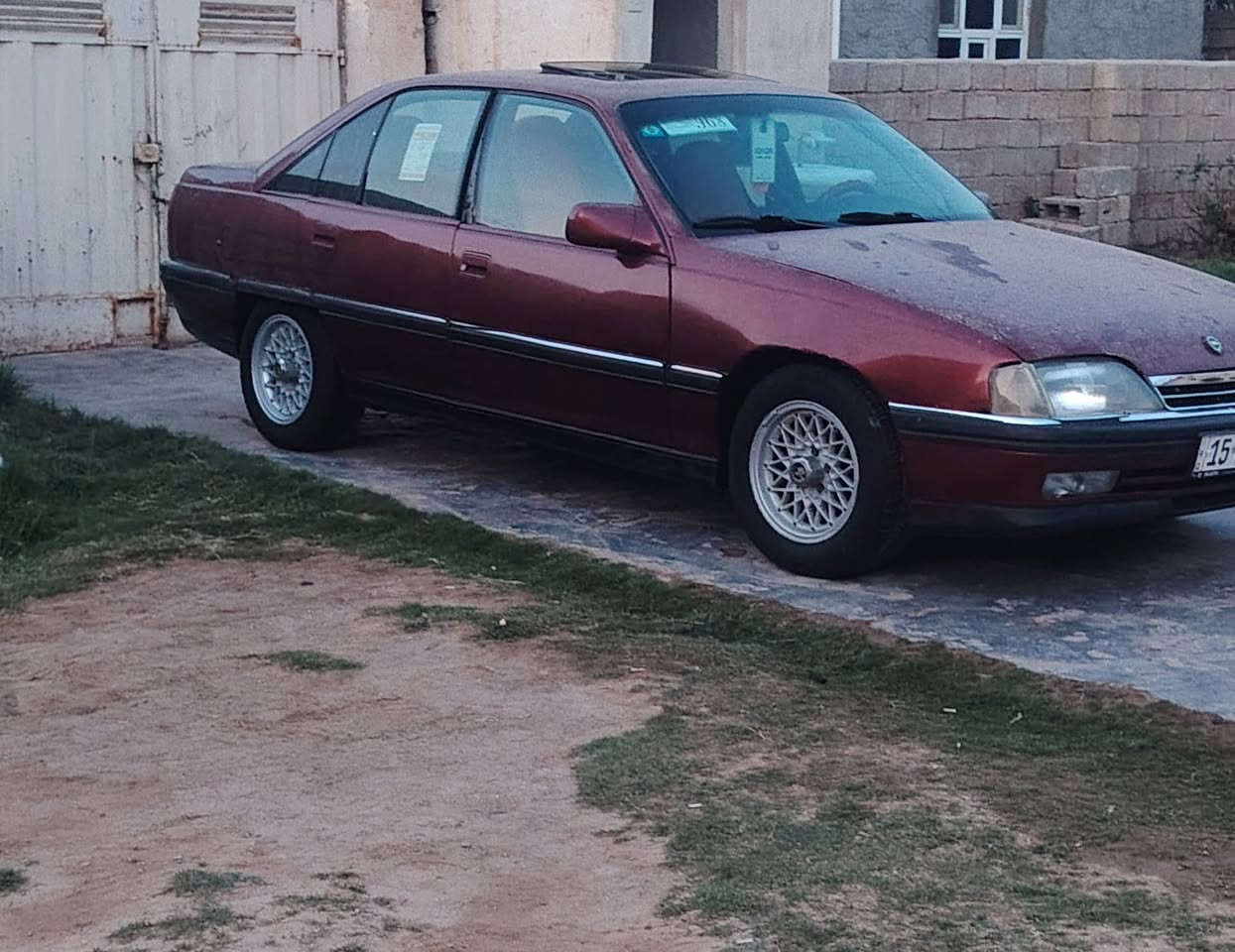 سلام عليكم من رخصت الادمن سياره اوبل اوميكا للبيع موديل91 محرك الفين بلادي وكير اوتماتيك محرك كير جدد تخم تاير رقم جديد بسمي سياره جديده مانقصه شي السعر 38 وبيه مجال للاستفسار ع هذا رقم ***********
