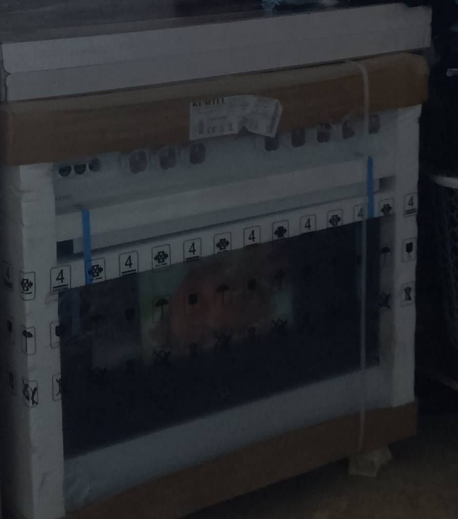 طباخ جديد بالغلاف خمس عيون لون ابيض السعر 225
ثلاجه بيضه حجم متوسط بالغلاف السعر 250
الرقم ***********
