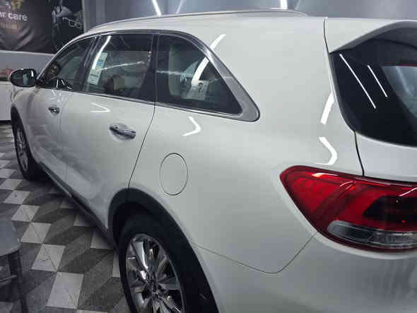 السلام عليكم 
كيا سورنتو خليجي موديل 2018 مكفوله رقم بغداد الدولي باسمي مكينه 6 سلندر 7راكب بصمه أبواب وتشغيل جنطه كهرباء  كامره خلفيه دواره حساس أمامي وخلفي كشنين كهرباء لايت زنون زراك لايت كير محرك كله مكفول تخم تاير جديد برد أبواب خلفيه كشنات جلد لونين ماشيه 115 
السعر 227$بيها مجال قليل العنوان بغداد الغزالية 
***********
