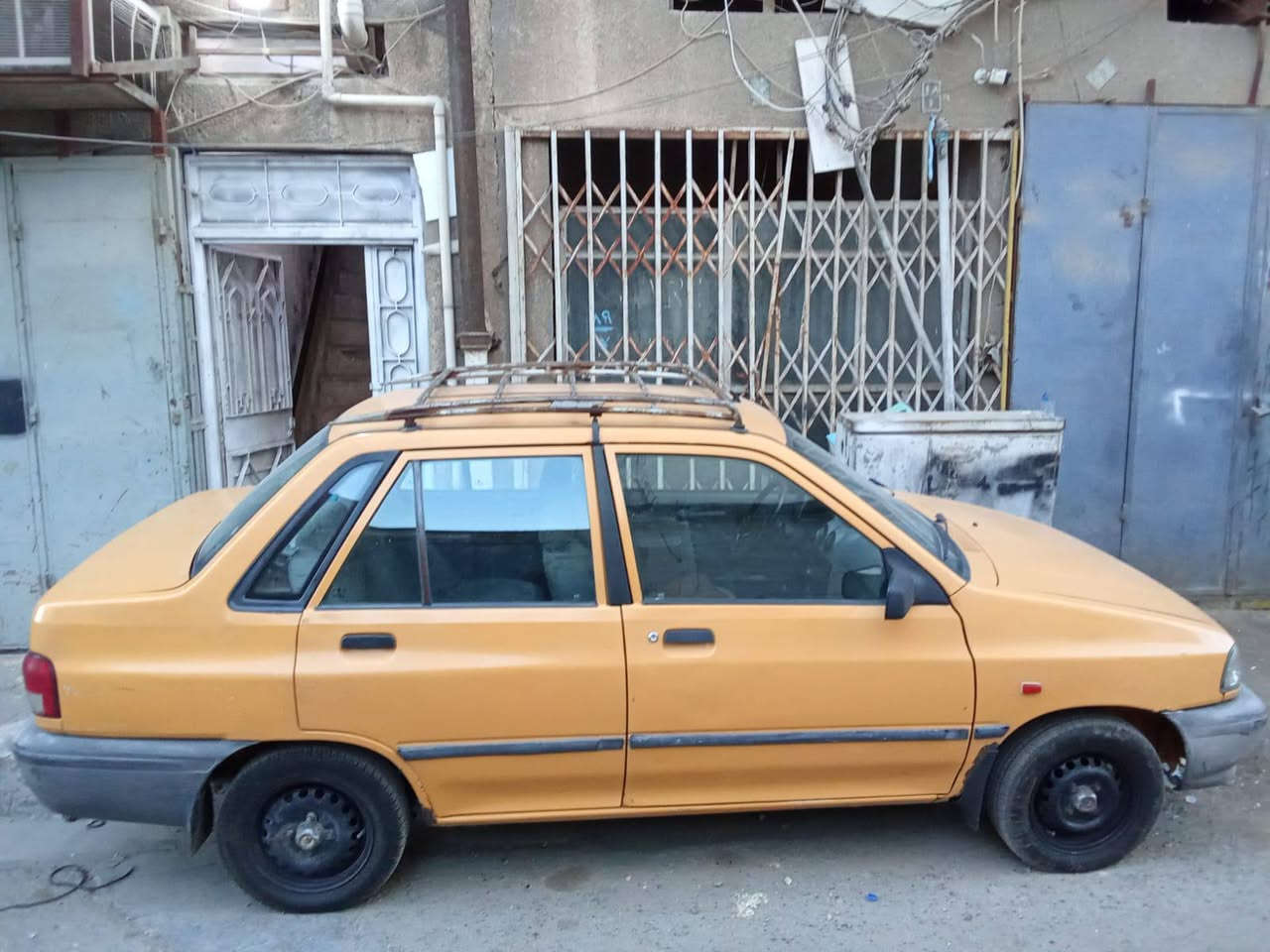 سلام عليكم سايبه للبيع 2013السياره بسمي رقم بغداد بس تبديل جاملغ الايسر سياره جاهزه من كلشي بدون ضرر 
السعر 38وبيهه مجال 
***********
ابو حسين

