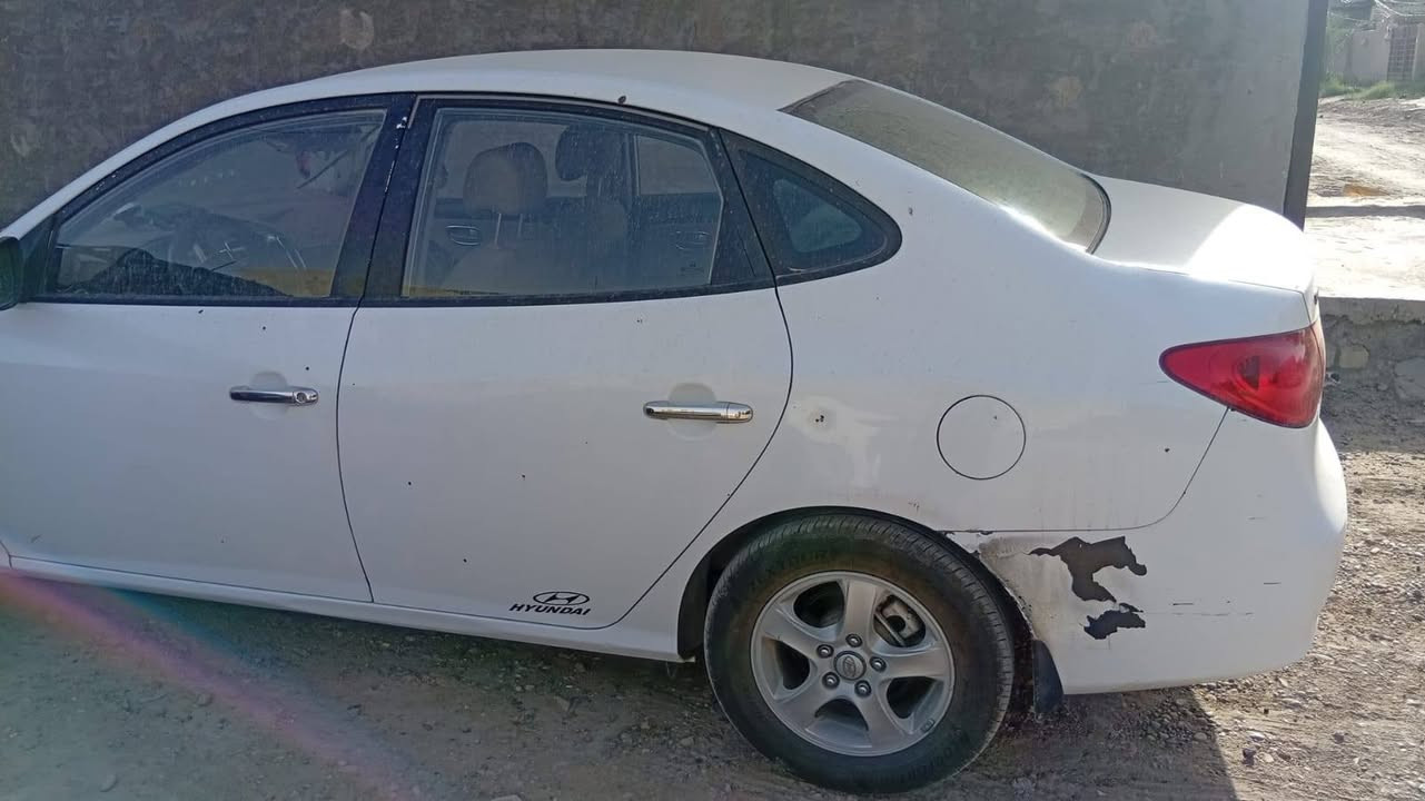 النترا ٢٠٠٨ رقم بغداد بأسمي كير مكينه مكفولات تبريج ثلج بيها جاملغين وبنيد أثر طخه خفيفه والباقي مكفول. مكاني بغداد ابو غريب
***********
