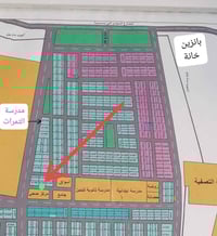 ٣٠٠م • مقابل المركز الصحي • محاطة ٣ شوارع