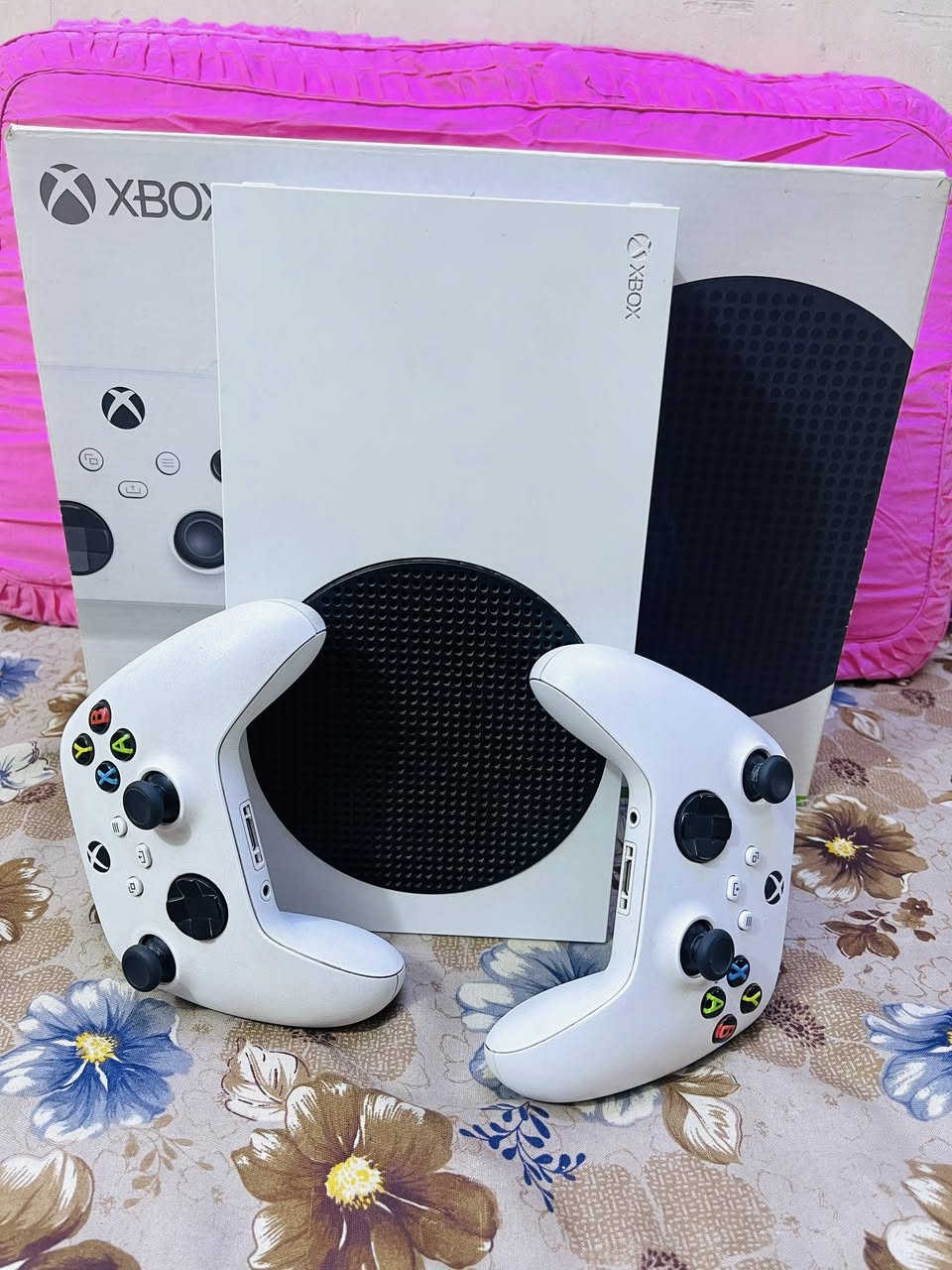 السلام عليكم
عندي xbox series s مستعمل للبيع نظيف كلش ما مفتوح ملحقاته كامله وياه اثنين جويستك نظيفات مابيهن اي خلل وبيه لعبة Gta 5 للبيع ب350 وبيه مجال بسيط اذا تجيني من بعيد مكاني مدينة الصدر


**إذا كنت صاحب هذا الإعلان وتريد حذفه لأي سبب، رجاءا أرسل رسالة إلى الدعم الفني**