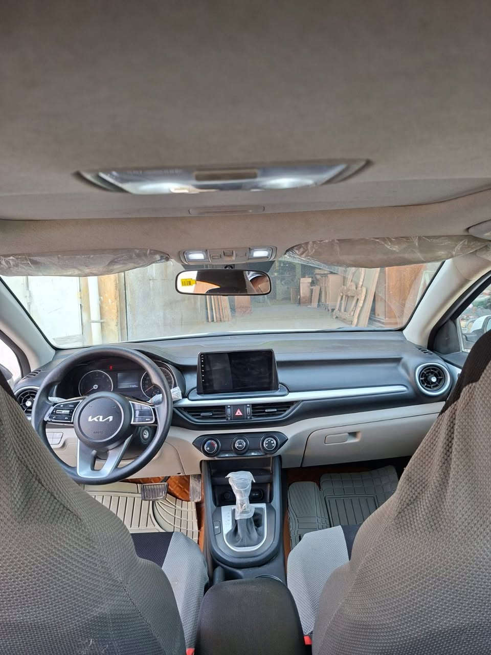 السلام عليكم 
سيراتو 
موديل 2022
فول مواصفات
رقم نجف تحويل ثاني يوم 
سونارها موجود بلصور 
سياره جديده وجاهزه من كلشي 
السعر 153 وبيها مجال 
عنوان النجف الحولي 
شراي يتصل اني مكلف بلنشر 
موبايل. ***********
