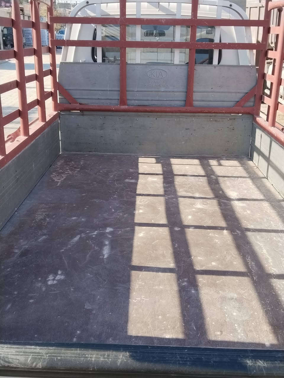 السلام عليكم ٢٠١٤ رقم انكليزي جديد واسط السيارة باسمي مكفولة كفالة عامة لا ضربة ولا صبغ ولا خياس كهربائيات كلها شغالة تبريد شغال صدر جديد مكينة كير اكسل مكفولات السيارة جديدة شاشة وكامرة مكان السيارة بغداد السعر ١١٥  وبيها مجال الرقم ***********
