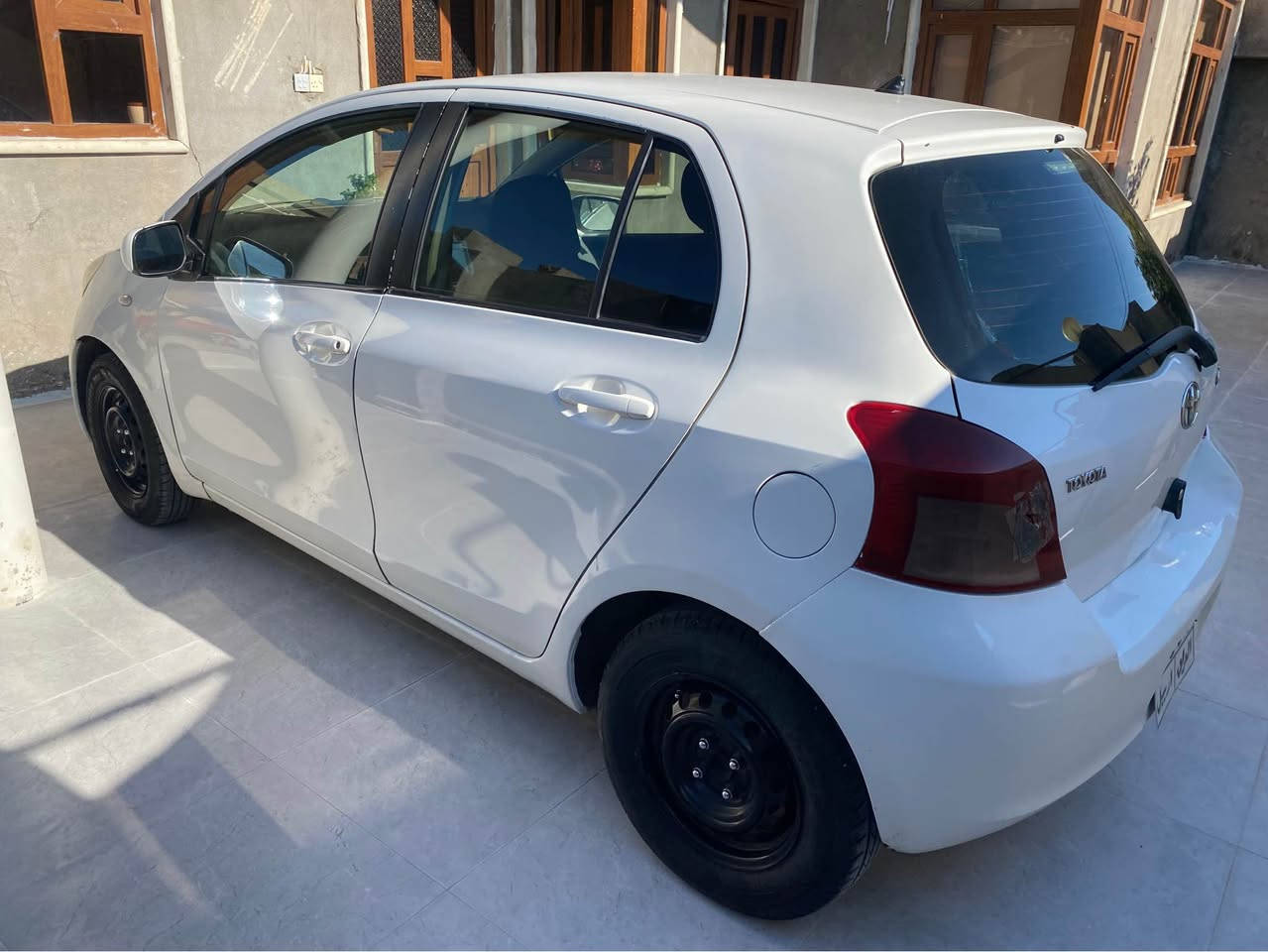 یارس 2008 
جوار پارجە و نیو سبوغ 
پیش و پشت کەپس 
گیر و مەکینه بەشەرت 
5 ملیون خەرامه 
سعر 90 وەرەقە 
*********** أربيل, العراق
