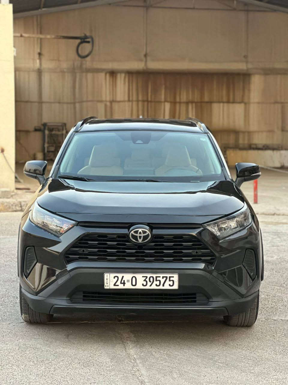 تويوتا رافور 👑
موديل 2022
ماصوفات LE
AWD كاميره بريك اتو رادار امامي رادار جانبي
سياره بي قمره شويه صبغ مع 3 قطعه  بدون داخل بدون ايرباك سياره مرقمه جاهزه تريد تحويل وكاله نفس يوم
رقم شانصي 2T3F1RFV5NC265614
سياره موجوده عقره 
رقم واتس اب *********** اكر, نينوى
