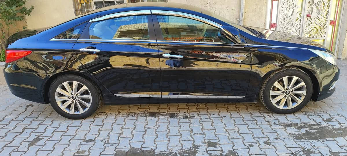 سوناته استيراد الشركة القاصد موديل 2015 مكفوله من الصبغ والتبديل والكص والصبغ ماعده دعاميه المواصفات مري شفط وشاره كير شفتات تبريد قطعتين تحكمات تبريد محرك وكير وصدر كفاله تخم إطارات ماليزي جديد سنويه وهزه جديده ارقام دوليه بسمي العنوان بغداد مدينة الصدر الشركه قطاع 78 السعر١١٨  هاتف ***********
