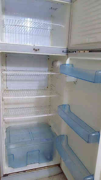 سلام عليكم عندي  ثلاجه 
سعرها، 250 وبيها مجال 
الاستفسار، الرقم، ***********
المكان مدينه الصدر قطاع 23 قرب الاورزدي 
مستعجل ع لبيع
