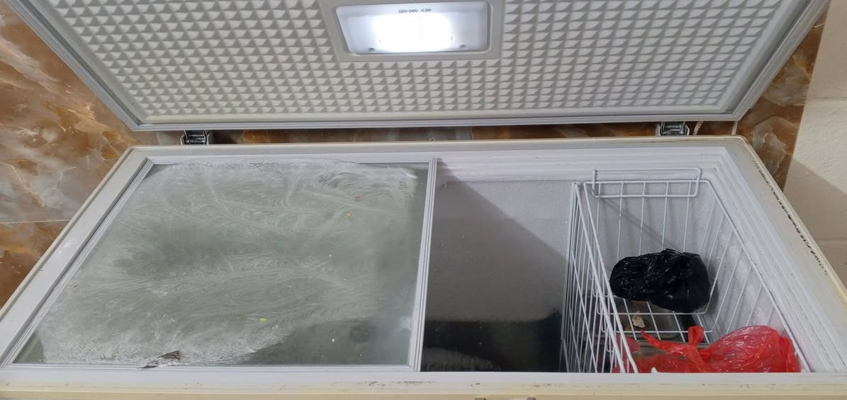 مجمده 10 قدم نضيفه مابيهه ضرر ولا داخله تصليح أبد


**إذا كنت صاحب هذا الإعلان وتريد حذفه لأي سبب، رجاءا أرسل رسالة إلى الدعم الفني**