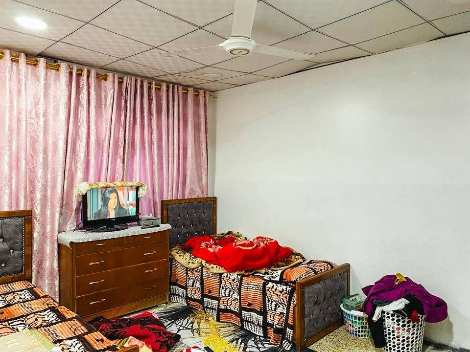 🏡دار للبيع موصل/ حي الإصلاح الزراعي 🏡
✅قرب مدرسة ثانوية دار العلوم للبنات✨

✅مساحة 125م واجهة 7ونص✨ 

✅ اتجاه قبله ✨

✅طابق واحد= استقبال + مطبخ + هول + غرفتين نوم + صحيات + بيتونة ✨ 

✅ كاشي + سيراميك + سقوف ثانوية   ✨

✅سند طابو ملك  شرط التحويل 🗞️

☑️للاستفسار مراسلة الصفحة ✨

 او الاتصال على الارقام المذكورة :

*********** 📱  *********** 📱
