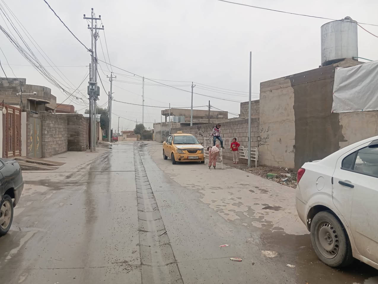 بيت 100 متر الايجار حي زهره متغل ولائ/***********/***********
