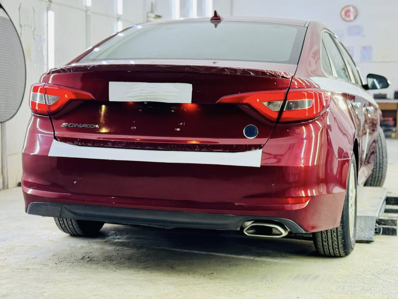 سلام عليكم سوناتا 2015 وارد امريكي ضررها بنيد وجاملغ ايسر سياره حلوه ماشيه 157 الف جاهزه من كلشي كير مكينه تبريد حداديه تخم تاير كله جديد وشرط سعرها 108 وبيها مجال بسيط للشراي للاتصال ‭٠٧٨٢ ١٢٥ ٦٠٤٨‬.   مكان السياره سماوه
