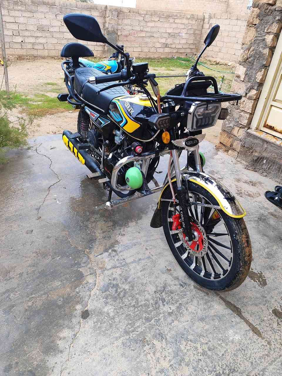 السلام عليكم دراجة سولنك 25محرك 200 زنجيل للبيع ويرهم مراوس حسب القناعة مكاني القائم حصيبة ***********
