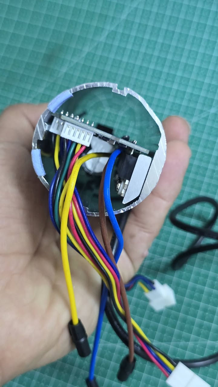 قطعه بالكارتون جديده ماعليه معلومات الفولتيه 
10الاف على اول تم وبالعافيه


**إذا كنت صاحب هذا الإعلان وتريد حذفه لأي سبب، رجاءا أرسل رسالة إلى الدعم الفني**