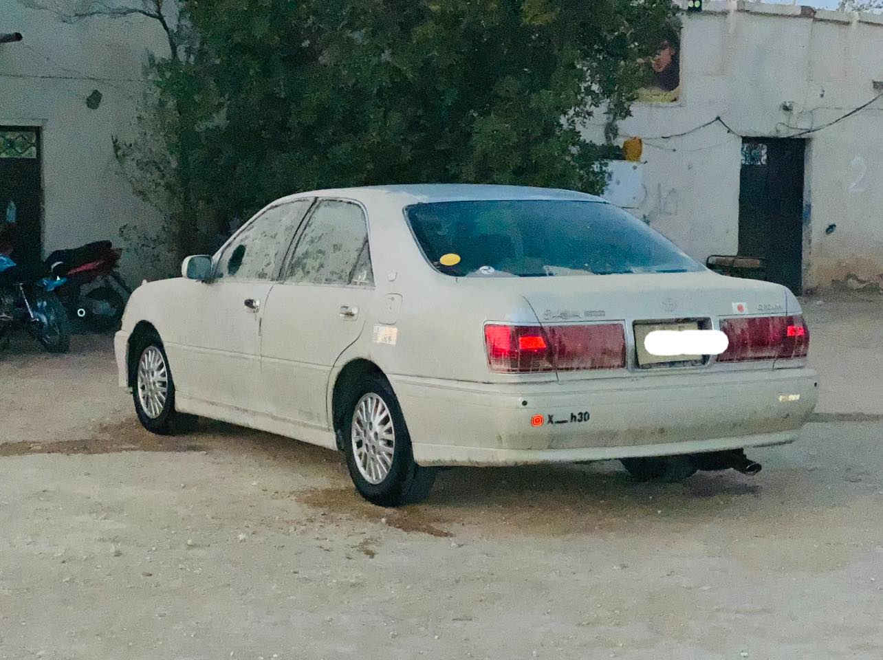 سلام عليكم جنون ملكه للبيع ادوات مت&&وم كصه قماره فقط قرار 48 الباقي كفاله عامه مكينه ديفور الزغير دكمتين باقي التفاصيل خاص او تتصل___{***********}
