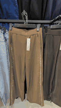 ‎ توفر لدى مجمع ستايل فأملي بنطرون  نسائي قماش  السعر10               ...