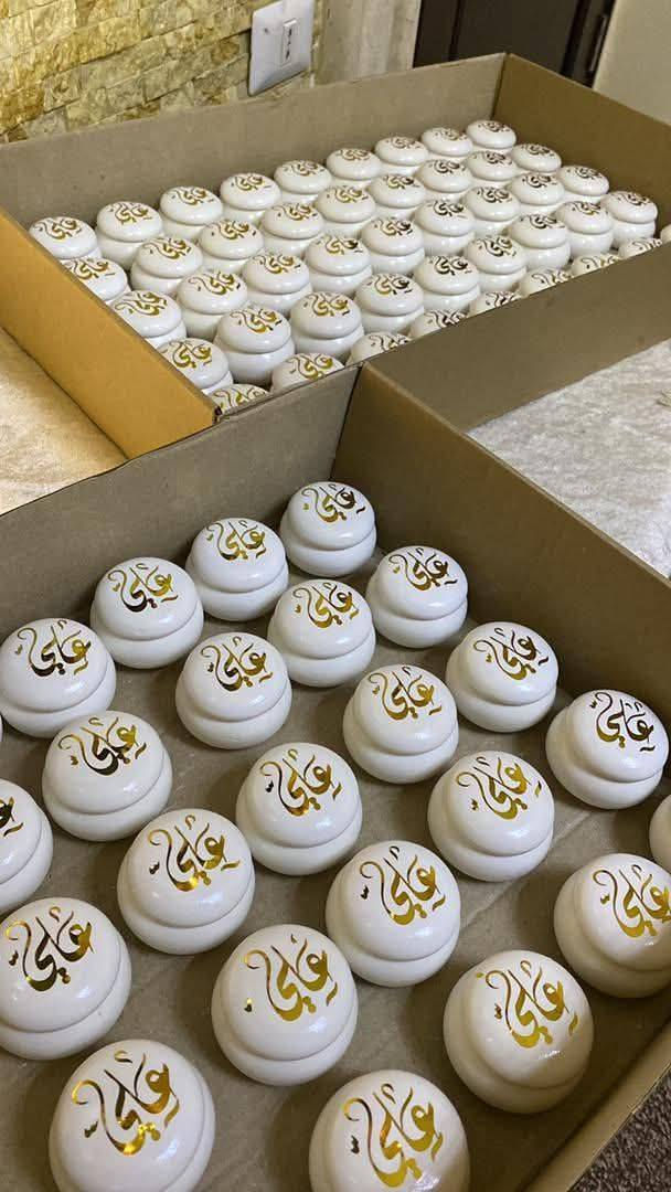 توزيعات عيد المعلم  كل تصاميم جاهز 
اكو توزيعات شموع و حجر و صابون وريزن و زجاج حسب طلب


**إذا كنت صاحب هذا الإعلان وتريد حذفه لأي سبب، رجاءا أرسل رسالة إلى الدعم الفني**