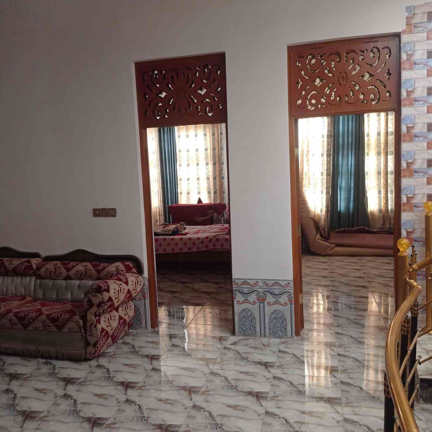 الساده ابو خطه حي النصر بيت 200 م واجهة 8/500 نزال 27/500 + قطعه 200 م  نفس الوجهه والنزال / السعر 200 مليون /قابل للتفاوض/ ***********
