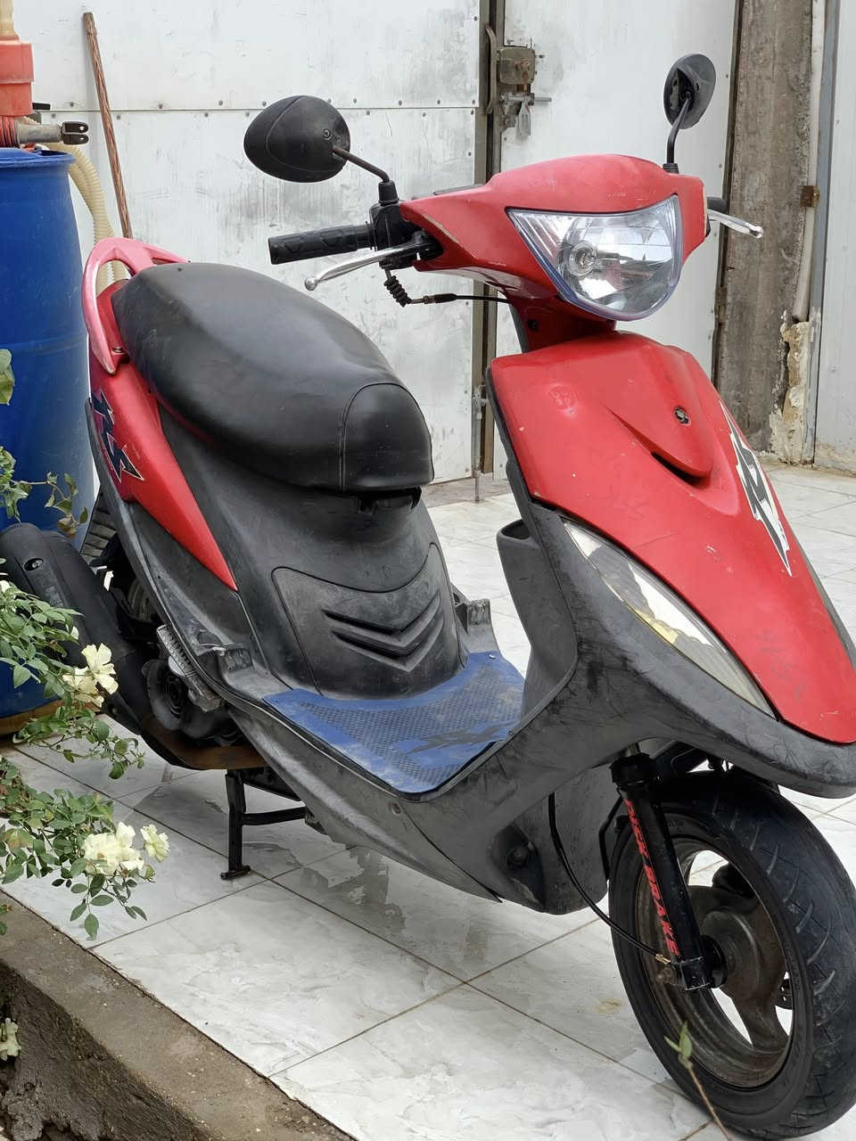 عدله بلاديه كارتون دراجه مانقصه برغي كفاله عامه مكاني حله سعر ٩٠٠ وبيه مجال حك جيه***********
