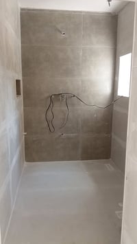 كادر سراميك جدران وأرضية درج الواح خبط ومادة متفرغ 07773449799