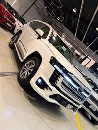 لاندكروز  GXR LIMITED S موديل 2025 زيروز غير مستخدم  ضمان ساز  مرقم بغ...