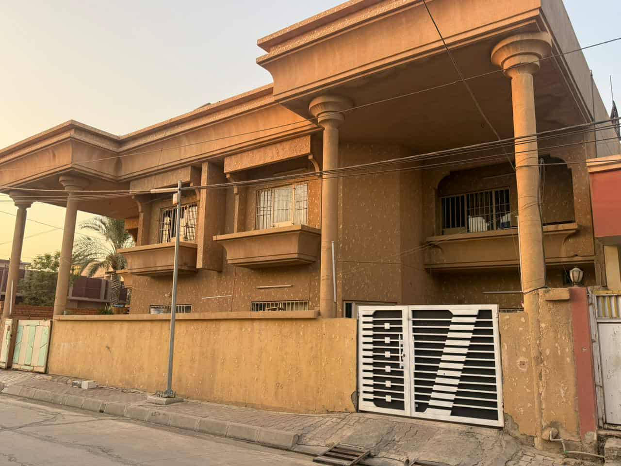 دارين للبيع طابو صرف مساحة 150متر على 150متر عنوان كركوك شارع نخيل مقابل سيف أبو محشي للاستفسار ***********
