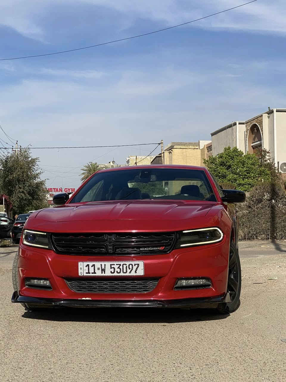 السلام عليكم للبيع دوج جارجر sxt 2017 كندي ماشيه 84 الف باب السايق مبدله فقط رقم بغداد بأسمي وعليها اضافات حلوه دوسات ودفيوزر وسكوبات السياره حلوه وبجمها كبس مابيها أي ضربه السعر (205) وبيها مجال 
للاستفسار ***********
