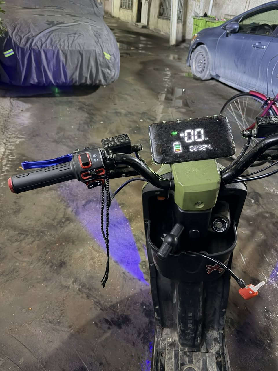 دراجه R9 للبيع جديده ما ماشيه بس 2000 دراجه كلش حلوه السعر 350 وبيها مجال للطيبين وياها هدايا لل يشتريها تخص الدراجه موديل 2024 الي يريدها يجي خاص 🔥


**إذا كنت صاحب هذا الإعلان وتريد حذفه لأي سبب، رجاءا أرسل رسالة إلى الدعم الفني**