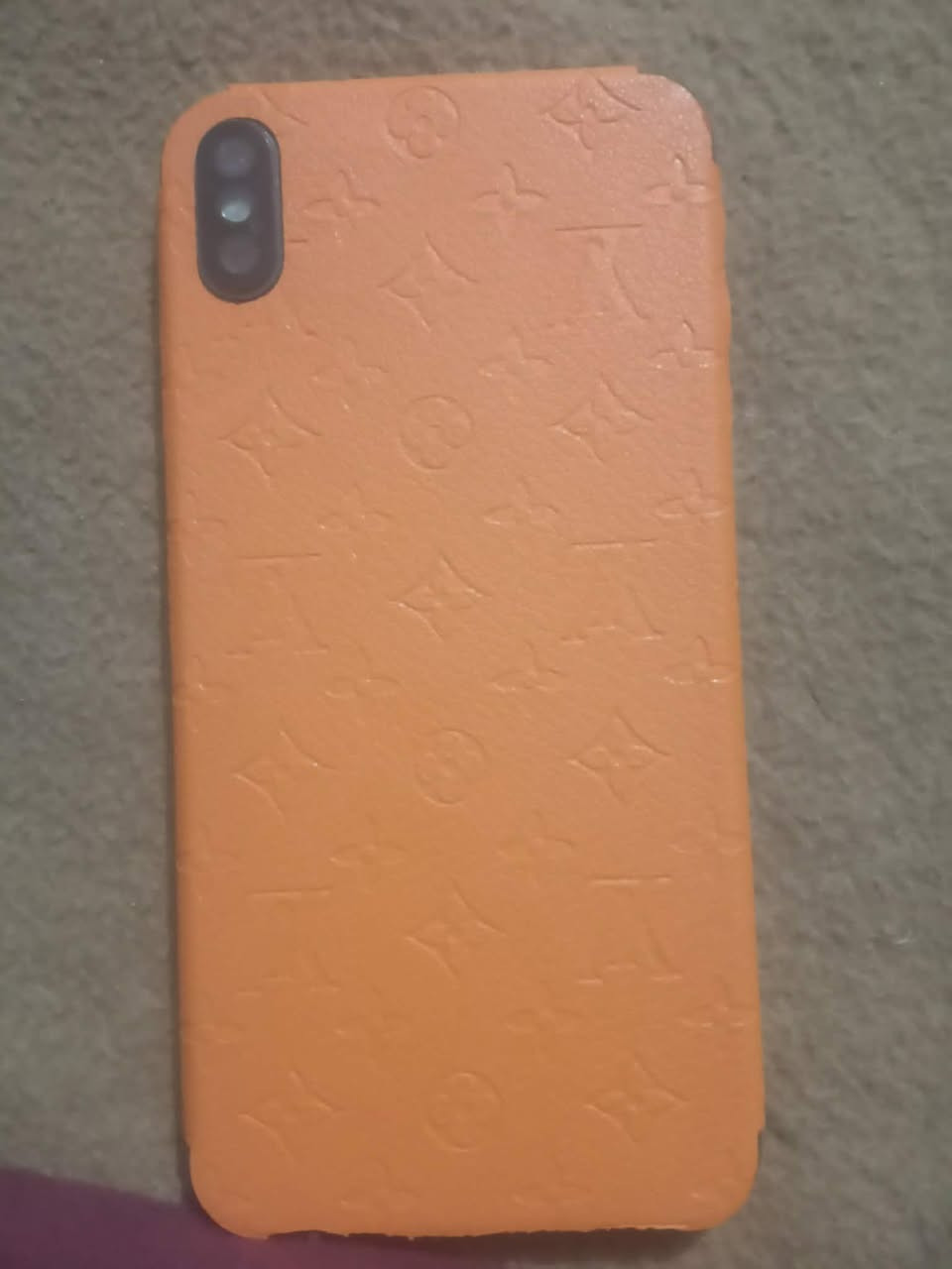 السلام عليكم ايفوان اكس ماكس للبيع الجهاز مستخدم
بطاريه ١٠٠
ذاكره ٢٥٦
تلفون مقلفه بي كسر بصيد كلش
مكان جبله بابل
يرهم مرارس ويا ايفون ١١عادي 
وفرق فوكاه
هاتف 📞 ***********
