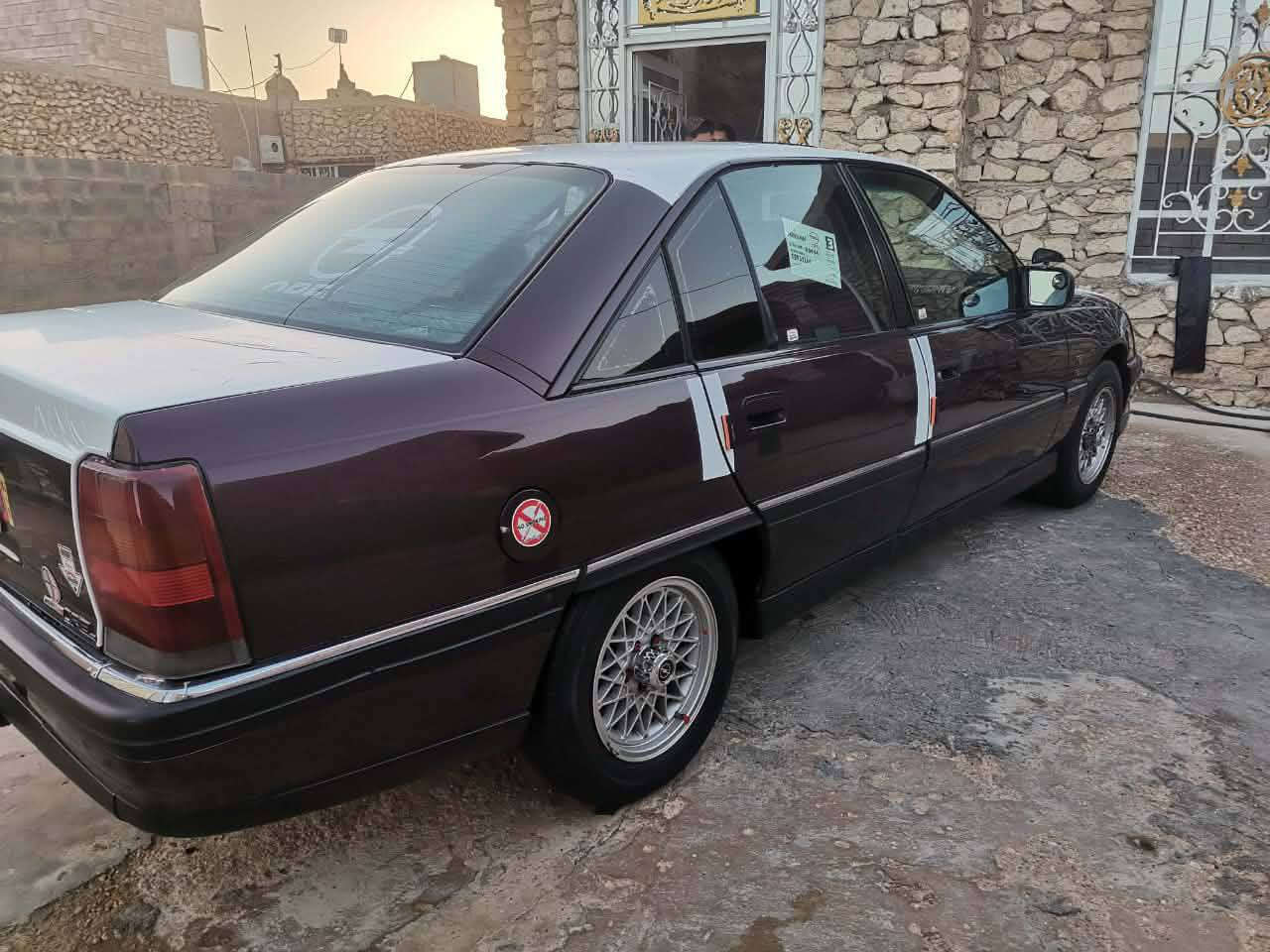 سلام عليكم سياره اوميكه جديده موديل 91  رقم انبار بسمي جاهزه من كلشي  سعر 55 بيهه مجال  رقم *********** رقم صاحبهه
