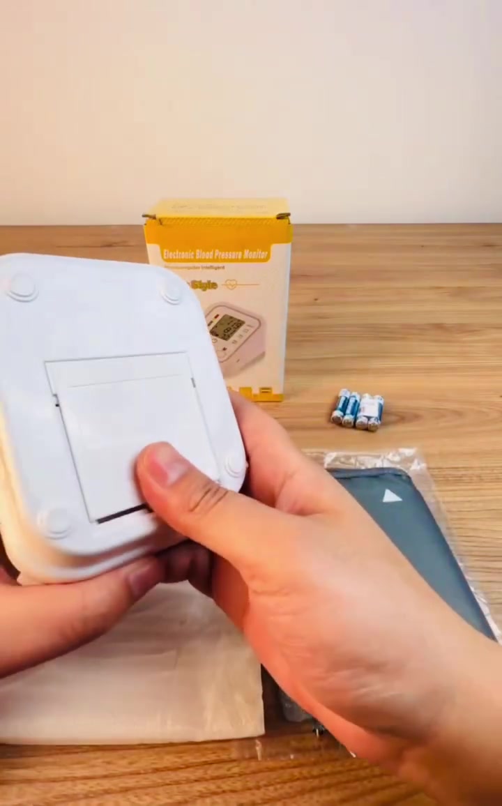دقة متناهية: يعطيك نتائج موثوقة للضغط ونبضات القلب خلال ثواني.سهل الاستخدام: شاشة LCD عملاقة وواضحة تناسب كبار السن.خاصية النطق الصوتي: ينطق القراءة باللغة العربية بوضوح.ذاكرة ذكية: يحفظ القراءات السابقة لمتابعة الحالة الصحية باستمرار.اقتصادي وعملي: يشتغل بالشحن (Type-C) أو البطاريات بدون تعقيد.🛑 الكمية محدودة جداً!

بسعر 20 الف بس وتوصيل مجاني


**إذا كنت صاحب هذا الإعلان وتريد حذفه لأي سبب، رجاءا أرسل رسالة إلى الدعم الفني**