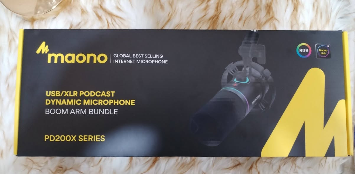 السلام عليكم
مايك ماونو PD200X للبيع
مسمتعل مرتين بس مجربه  بعده جديد بس لان ما متفرغ رايد ابيعه مصور كل تفاصيله وحته الفاتوره مالته. 
الي يريده يراسلني واتساب
***********
رايده ب100 وبي مجال و كروته ع حسابي اوصله للبيت اذا من بغداد.
