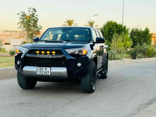 السلام عليكن 
فور رنر 2023 trd off road 

كشنات مخمل 
ماشية 40 mile
السيارة نظيفة 
حادثها موضح بالصور 
وباب الراكب الخلفي جهة اليمين بي طخة  هنا بالعراق وتصلحت 
السعر 327 وبي مجال بسيط 
‭***********‬
