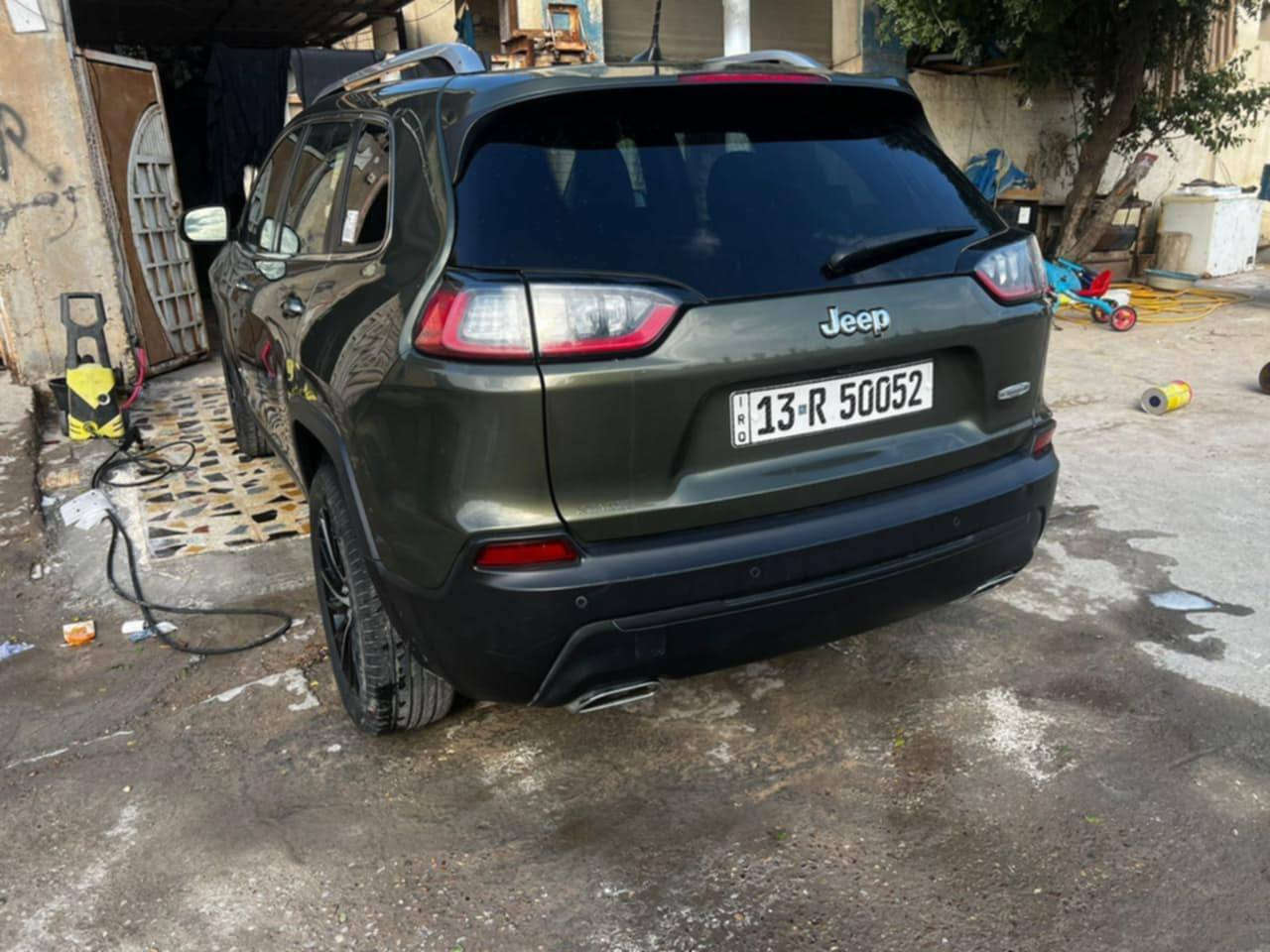 جيب شيروكي للبيع موديل 21 تفاصيل السياره داخل الصور الاستفسار على رقم ***********
