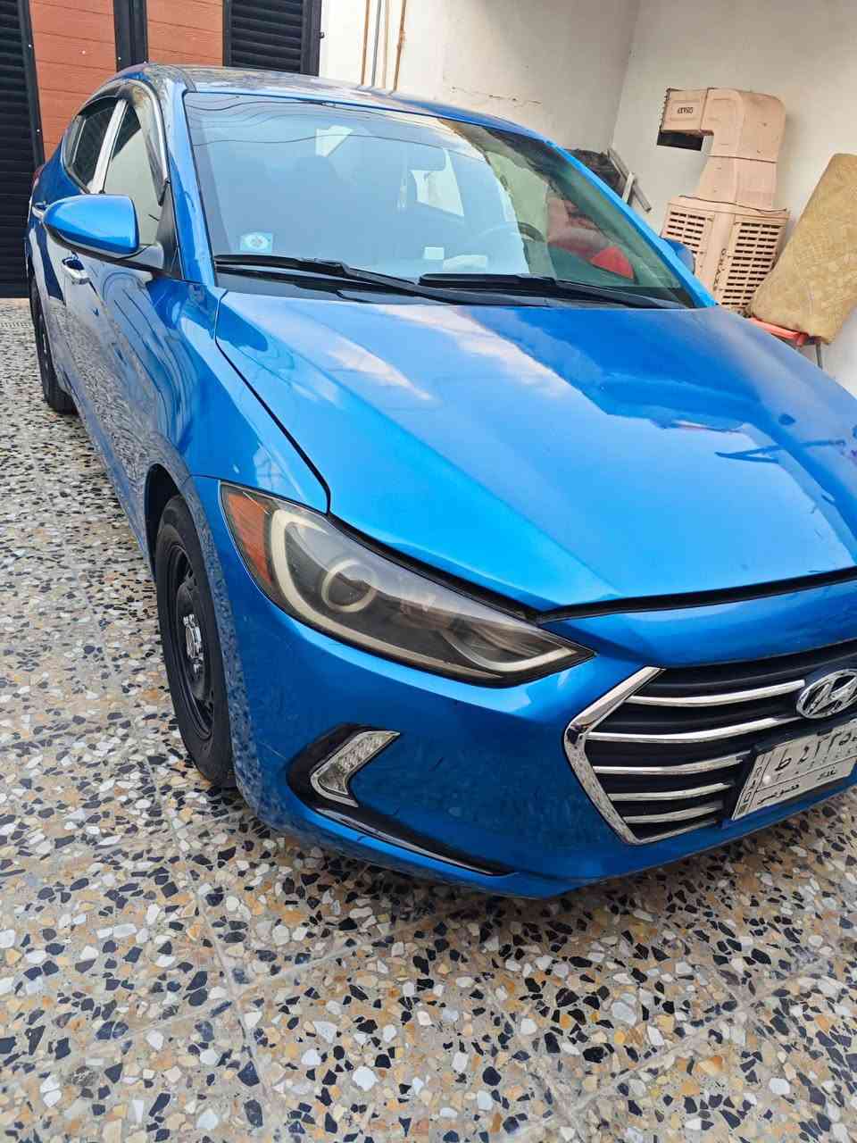 السلام عليكم
للبيع هونداي انترا 

وارد امريكي 

موديل 2017 

حادث جاملغ +بنيد مبدل 

محرك الفين دوش  

رقم بغداد  جديد باسمي 

مكان سيارة بغداد 

السعر 110 وبيه مجال 

رقم تلفون ***********
