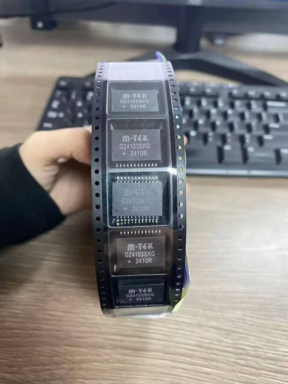 السلام عليكم 
الى جميع اهل صيانة اجهزة النانوات 
تم توفير جميع ايسيات النانوات 
تواصل عن طريق الاتصال او واتساب: ***********
