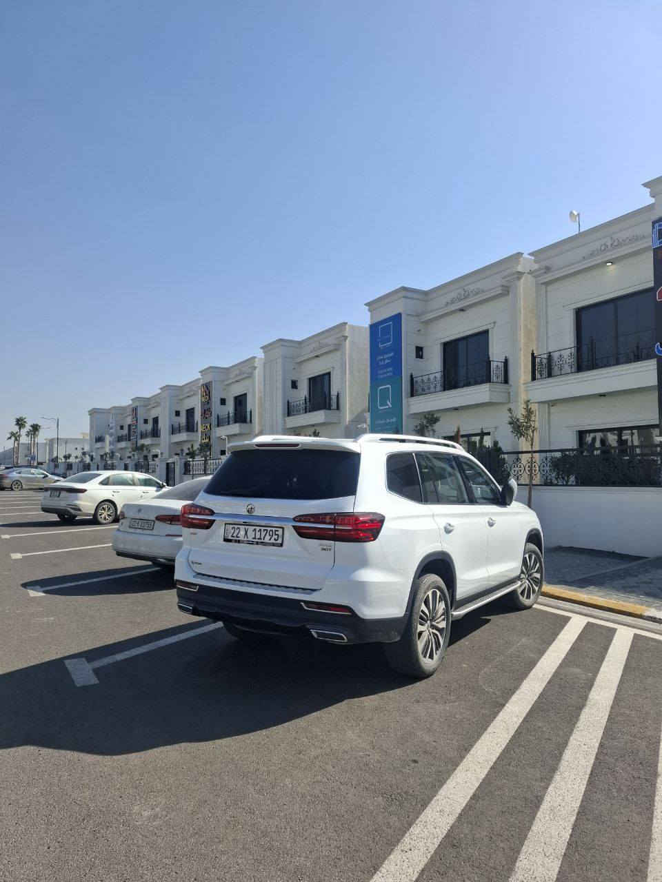 mg RX8 2023 
سەیارەکە 3 مانگە بە سفری لە  شەریکە  دەر هاتوە سەیار فول فول مواسەفاتە  سێرێ رێز کوشین  کوشن قەیسی کوشین گەرم سارد  سندوق شەفتە بەسمەیە سەقف پانۆرامەیە فول فولە   ئۆرفردە  بەشی بەفر بەشی شاخ هەموو بەشکانی هەیە دەبڵ ئاکسلە  سەیاەکی تابلی جوانە  سەیارەکە شوختی نیە  دەحامی بۆ دەحامی  زەمانی شەریکەی کارەباید تا 2 ساڵی هەیە گێر مەکینە فیتپەمپ تا 5 ساڵی زەمانی شەریکەی هەیە  سەیارەکە سفری شەریکەی   الحەیدەرە  لە هەولێر  بۆ زانیاری زیاتر  یاخود نرخ پەیوەندیم پیە بکەن *********** واتس ئەپ أربيل, العراق
