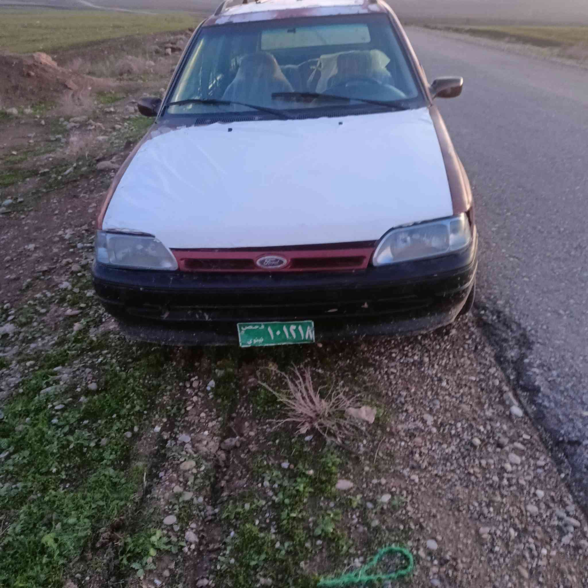 ا فورت موديل 1992 شرط الوكاله وتحويل محرك وكير شرط  السعر 9 وبيها مجال ***********
