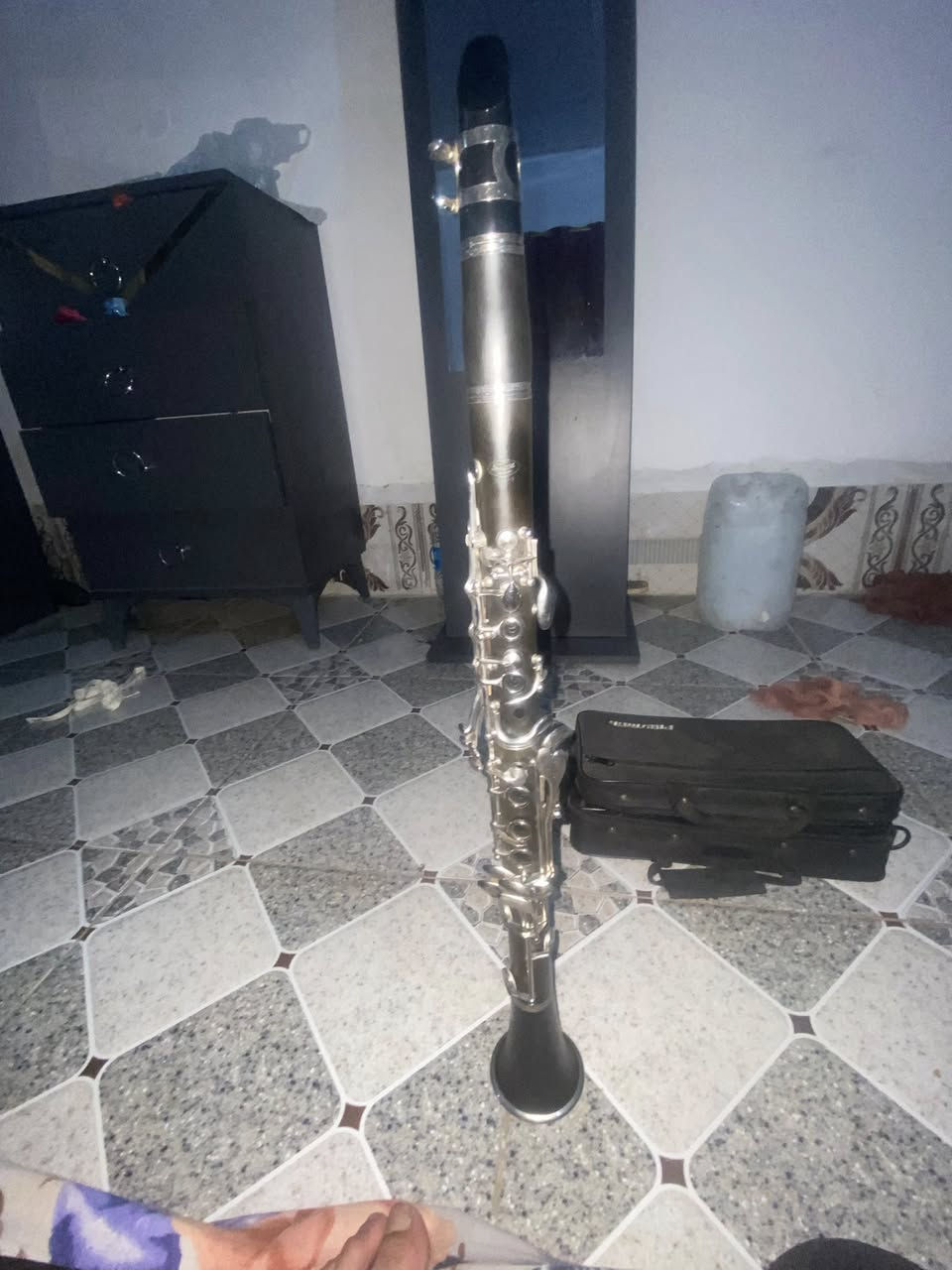 من رخصة الادمن 
كلارنيت سيبيمول مابي اي عطل فقط نقص ريش واني اشتريت صول فه ممحتاجه الي يريدة يتواصل وياي بسعر الي يناسبك هسة الجديد 175 اني رايدة 75وبي مجال
رقمي ***********@
