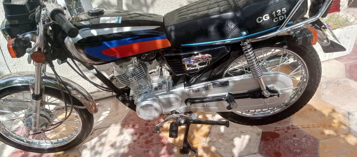 سلام عليكم هاي دراجه لبيع موديل 25نضافه خير من الله لبيع مكان طوريج الخيرات هاذه رقمي ***********
