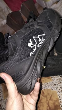 تخفيضات • ملابس • عروض