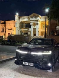 لاندكروز 2024   Vx لمتد بلاك ادشن سازز  ماشيه ١١ الف بحاله الوكاله بعد...