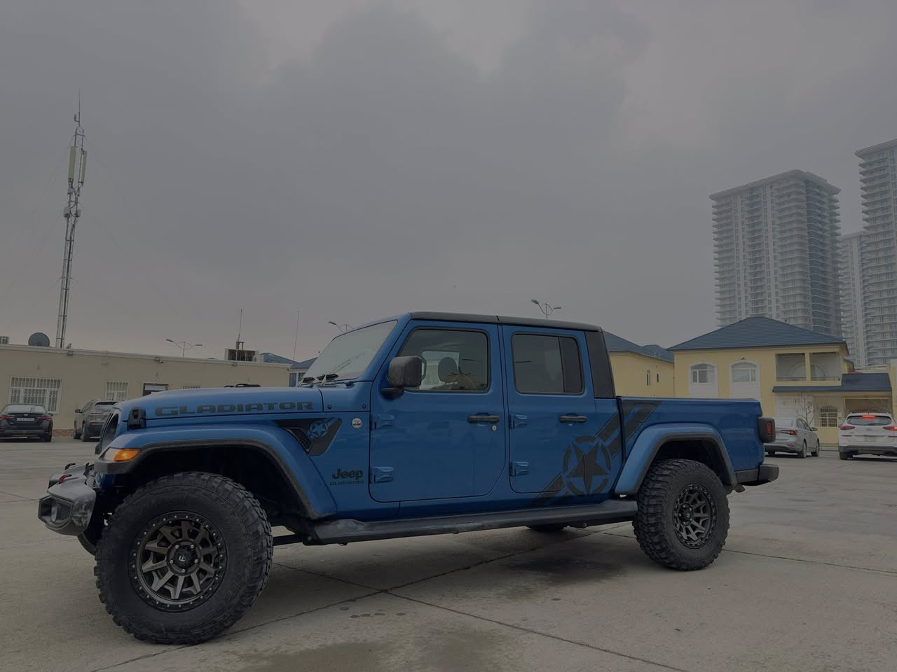 👑JEEP GLADIATOR 👑
جيب گلاديتر. 🚙
لون مميز 
‏‎الموديل:2020 
‏‎المحرك : V6.  3.6L  .
المواصفات/سپۆرت
💵💵السعر خاص💵💵
العنوان 📍اربيل
او اي استفسار الاتصال
☎️***********
