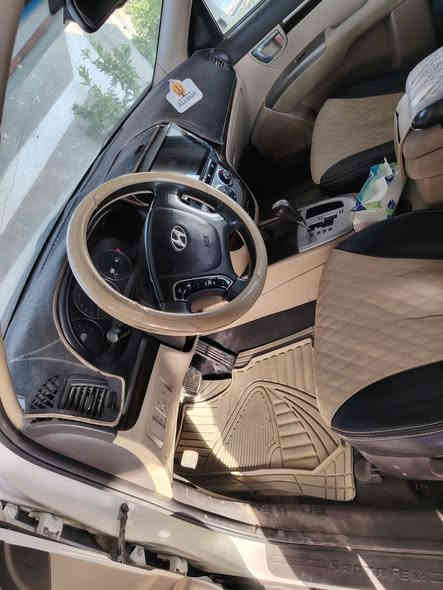 سيارة سنتافي موديل ٢٠١٢ سبعة راكب رقم بغداد مشروع وطني مع سونار السيارة
السعر ١٦٥
الاتصال ***********
