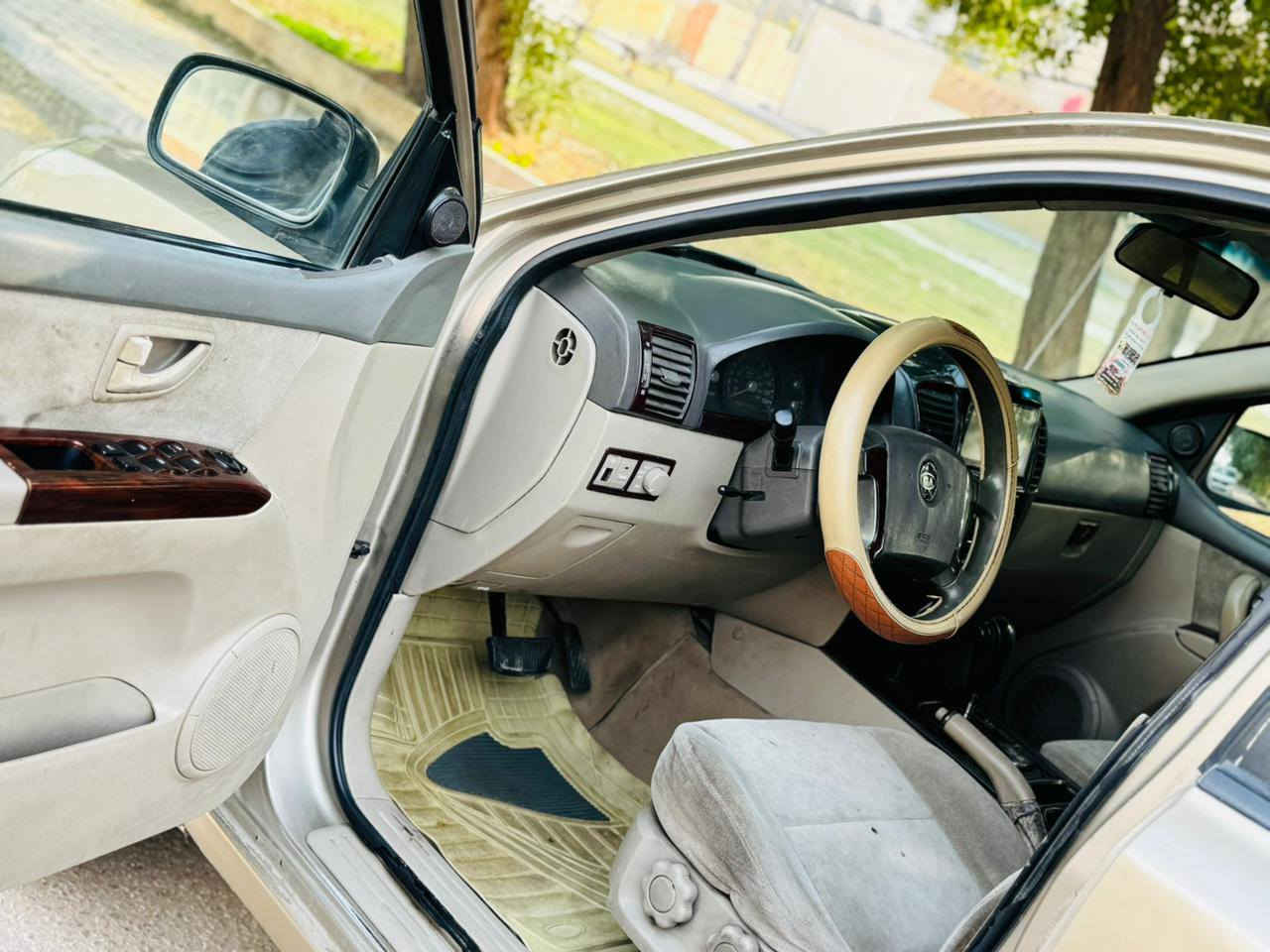 سورنتو مديل 2007 سعر 77 قابل للتفاوض الاستفسار اتصل *********** وارد أمريكي بدون حادث مكفوله بيها صبغ مكانات اثر جراد بدون دواخل مواصفات شاشه كبيره كامره خلفيه تحكم ستيرن داخل بيجي مري كهربائي مكينه سته 6️⃣ سلندر مكينه وكير مكفولات حداديه جديده تخم تاير تبريد تدفئه شغال رقم بغداد نكليزي سنويه ل 29 مكان سياره كربلاء
