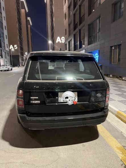 رانج 2021 فوك وكالة الالمانية
8 سلندر 
كشن مساج السيارة فول مواصفات
ماشية 62 الف 
بيهة صبغ شوية بالجاملغ الخلفي جوة قبق البانزين
الباقي مكفول
السعر 52 
***********
