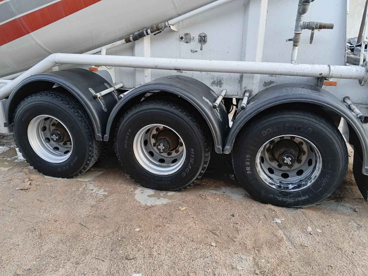 سلام عليكم سايلو للبيع زيرو مامشتغل قليل دويز ام الطيره 4 بستم مامشتغل موديل 15  دناكير 16 تعليك 2 تركي ابو حيدر تفريق 30 دقيقه تخم تاير مكفوله كفاله عامه حمولته 45 طن سعر 250 بيه مجال. العنوان البصره قضاء الدير الاستفسار عل رقم ***********
***********
