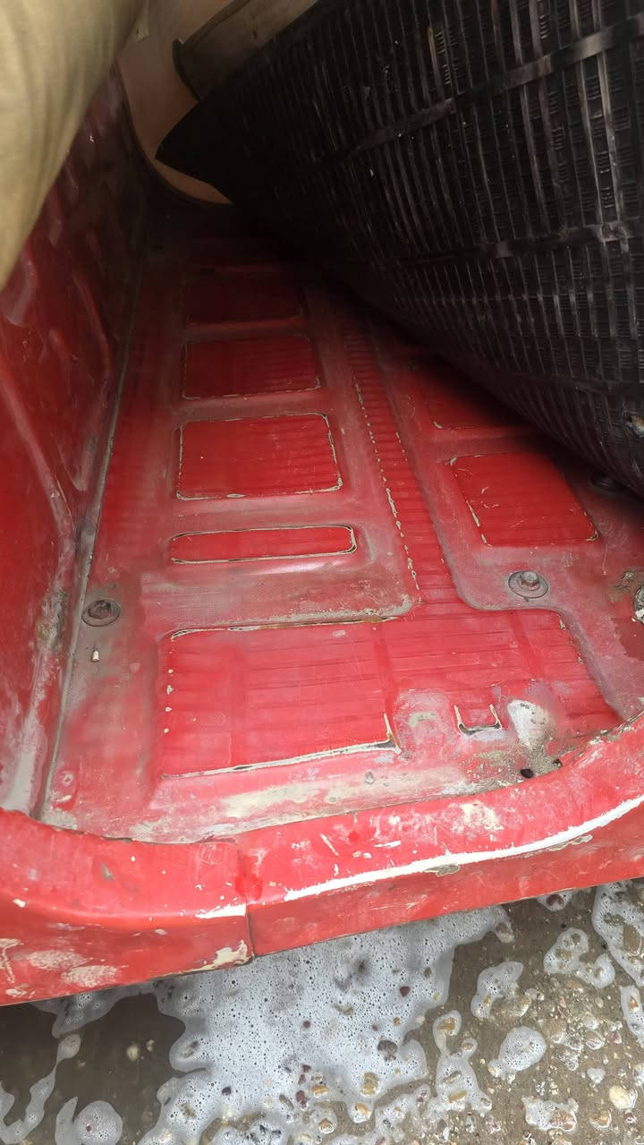 السلام عليكم تكتك 2018بشهر 12ب 26
مكينه مكفوله عامه  تكتك مصبوغه صباغ عام  تكتك مرقمه عربي تحويل ثاني يوم 
ماعده ضربه بلغد مامصبوغه وجسر ملوحم 
مكان بغداد الشعب 
وهذه رقم  ***********
سعره 5ونص 
ماجاوب خاص
