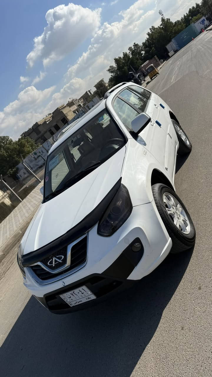 للبيع شيري تيكو موديل 2012 رقم بغداد تحويل ثاني يوم بيها صبغ نص جاملغ الامامي الباقي مكفول جاهزه كير مكينه صدر خلفي امامي جديد امسويله ادامه كامله اي نقص مابيها اترايها طكه متسمع بيها داخلها جديد كشناتها جدد السياره مابيها اي نقص خير من الله ماشيه 110 حقيقي السعر 57 مكانها بغداد الشعب للستفسار ***********
